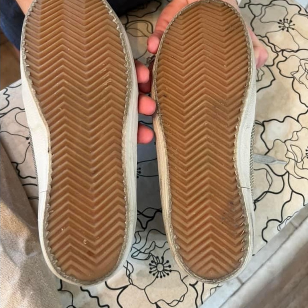 Authentic Golden Goose - Picture 3 of 4